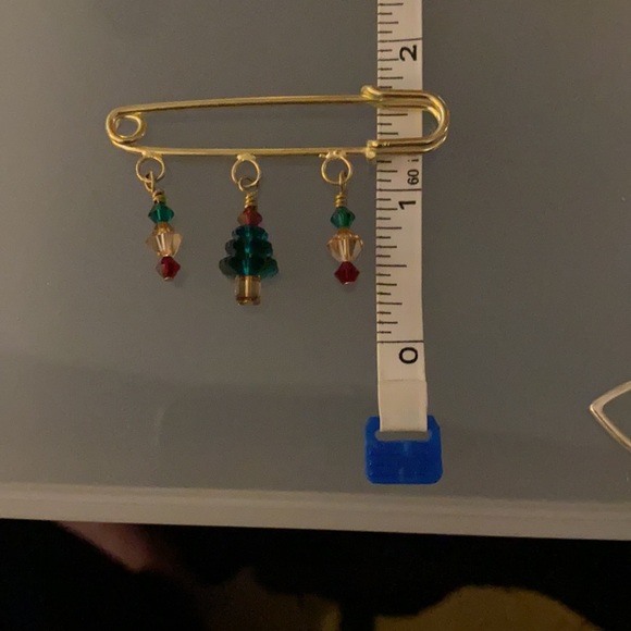 Handmade Swarovski Christmas Tree Pin - Picture 5 of 5